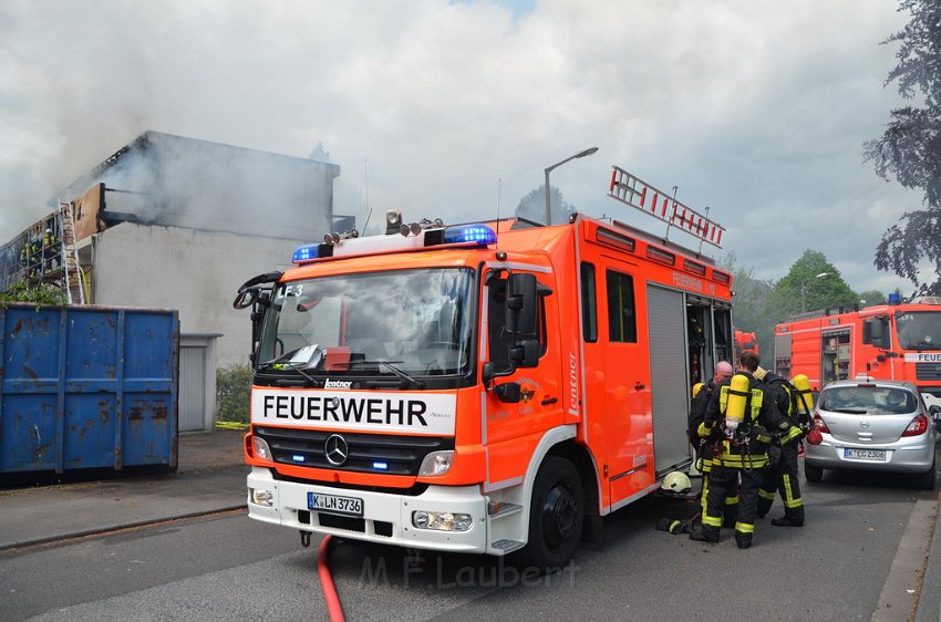 Feuer 3 Koeln Weiden Frechenerstr Wickratherhofweg P022.JPG